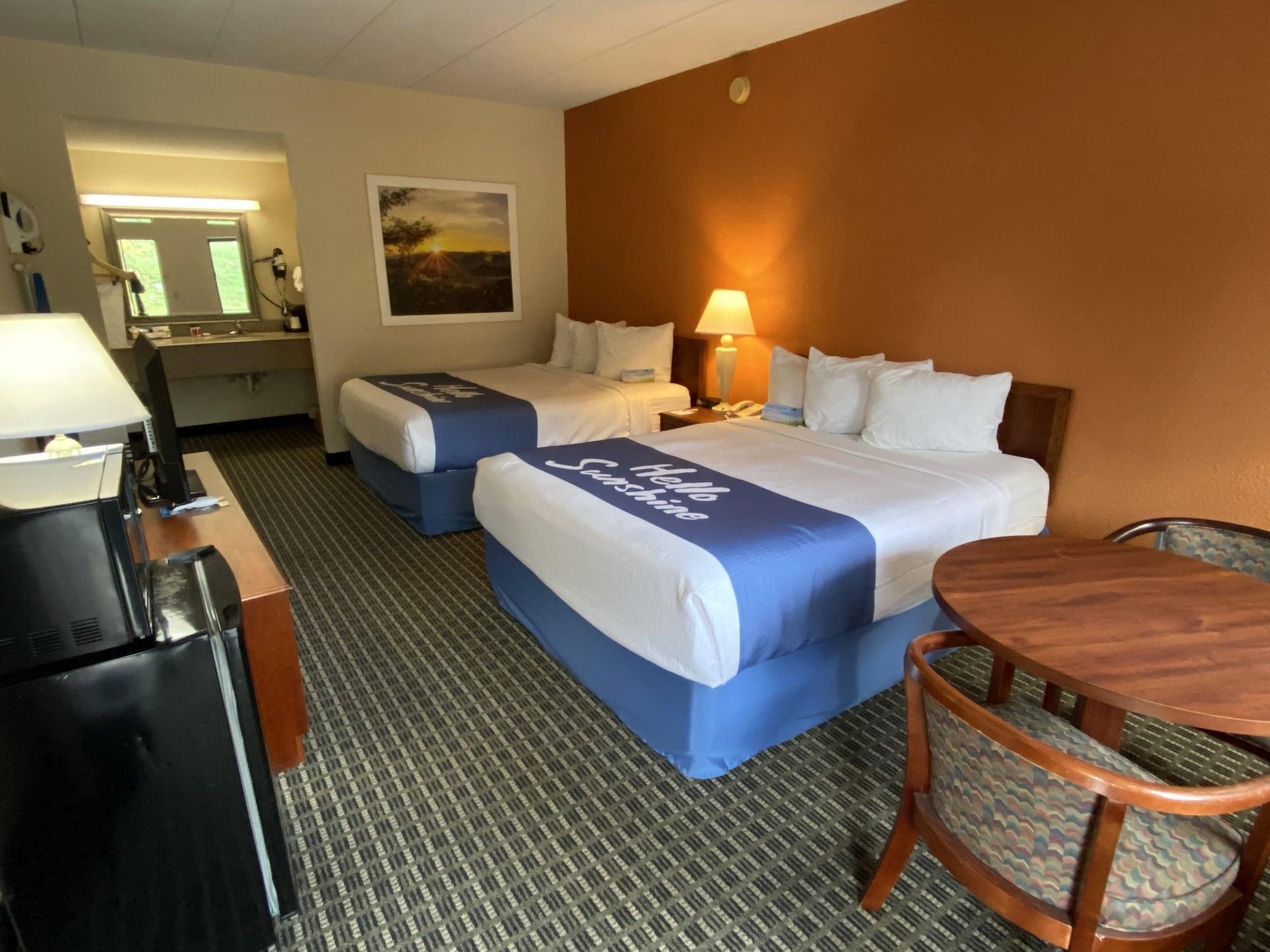 Days Inn By Wyndham Morehead Buitenkant foto