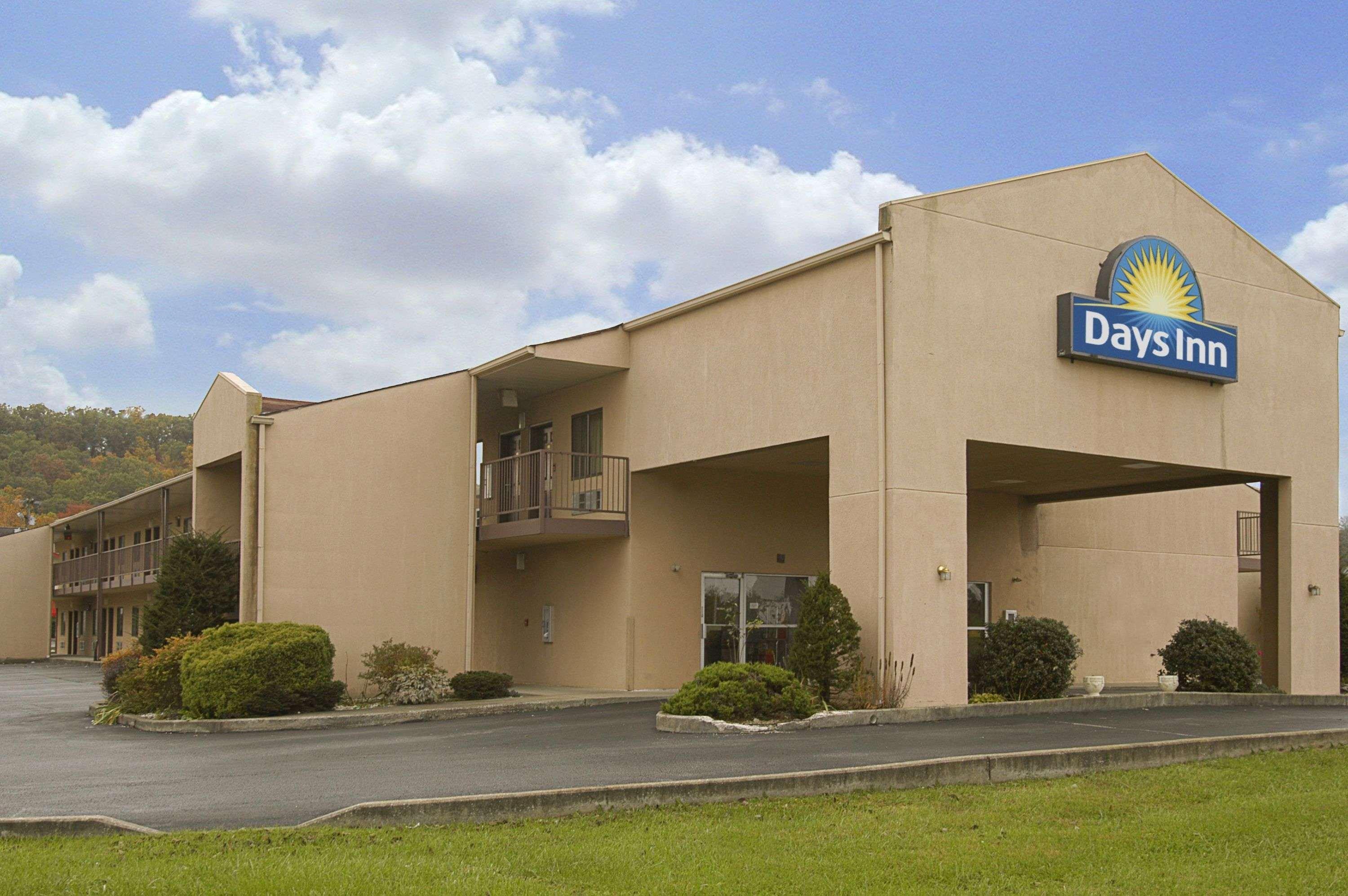Days Inn By Wyndham Morehead Buitenkant foto