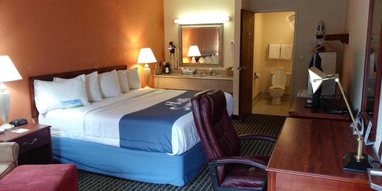 Days Inn By Wyndham Morehead Buitenkant foto