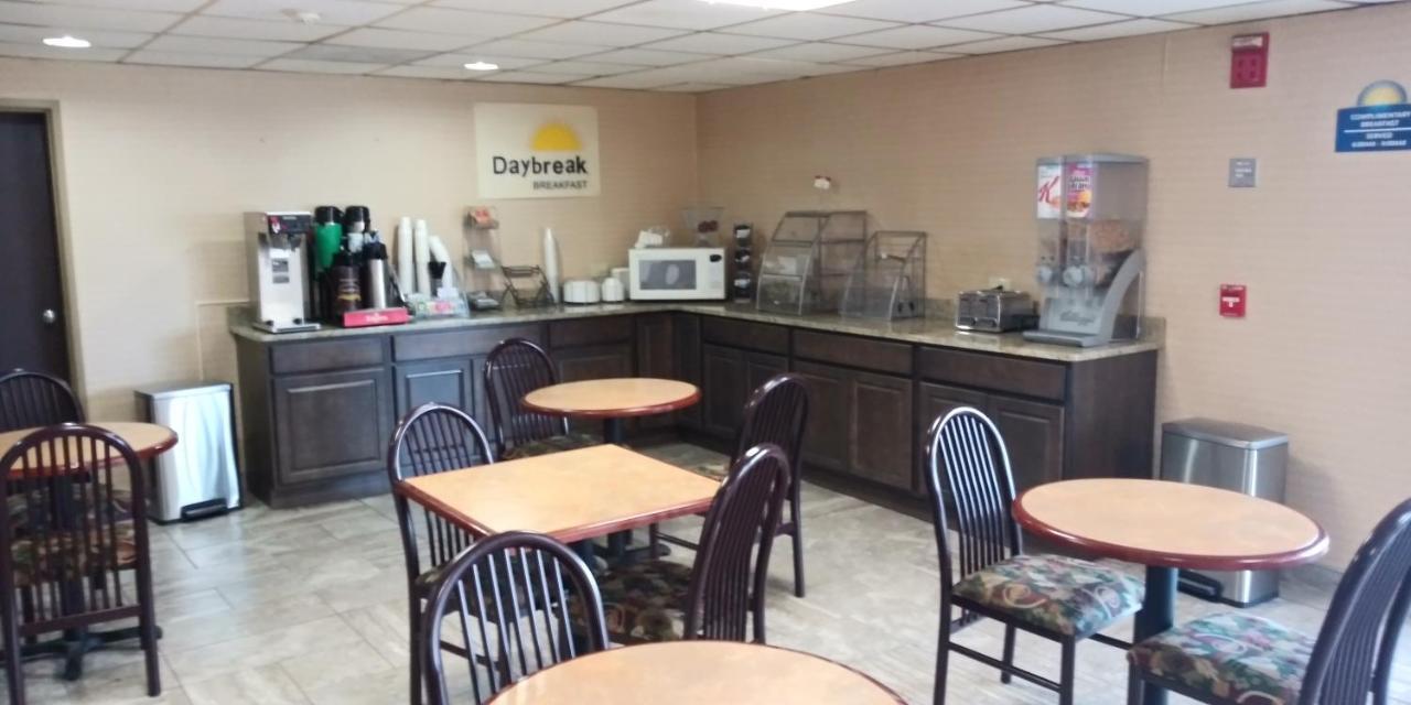 Days Inn By Wyndham Morehead Buitenkant foto